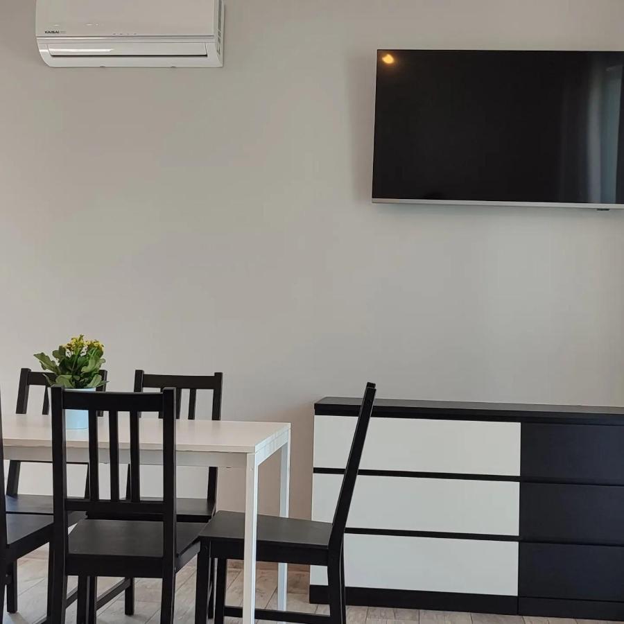 Apartamenty Wilga Spokojne Miejsce Z Calorocznym Jacuzzi I Letnim Basenem Exterior photo