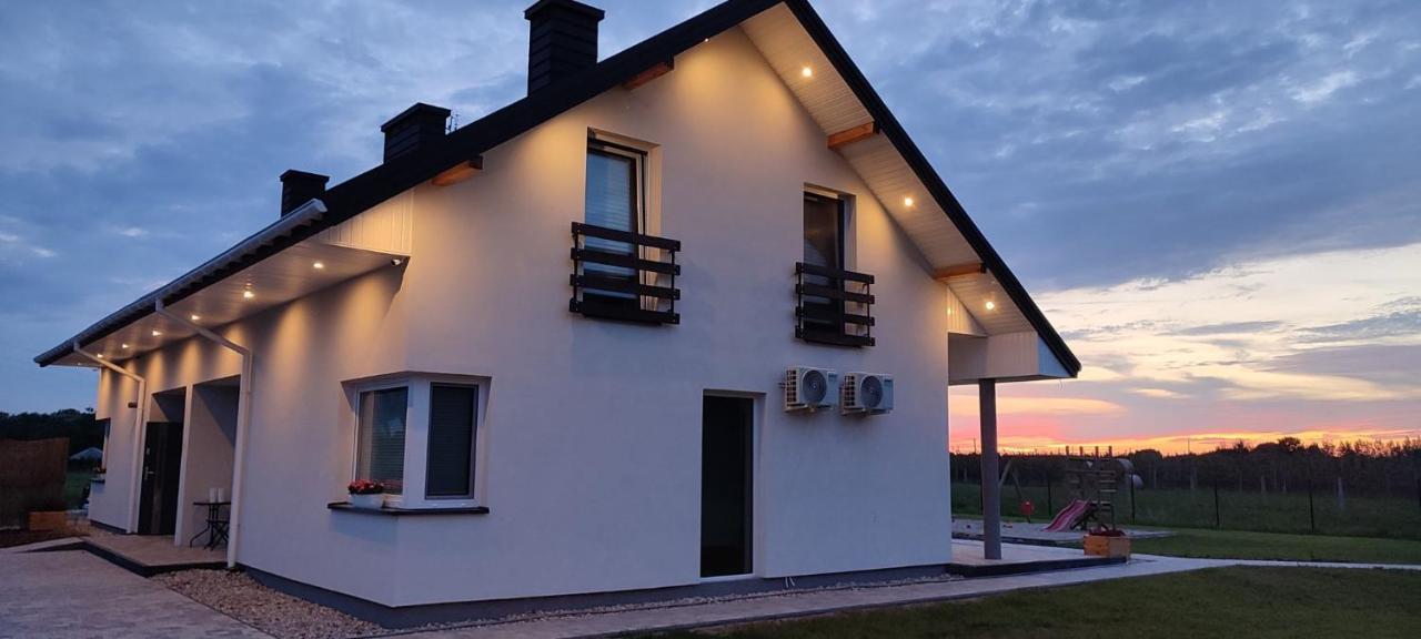 Apartamenty Wilga Spokojne Miejsce Z Calorocznym Jacuzzi I Letnim Basenem Exterior photo